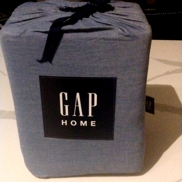 Gap Home Washed Denim Reversible Organic Cotton Duvet Cover Set, King Size - Picture 3 of 4